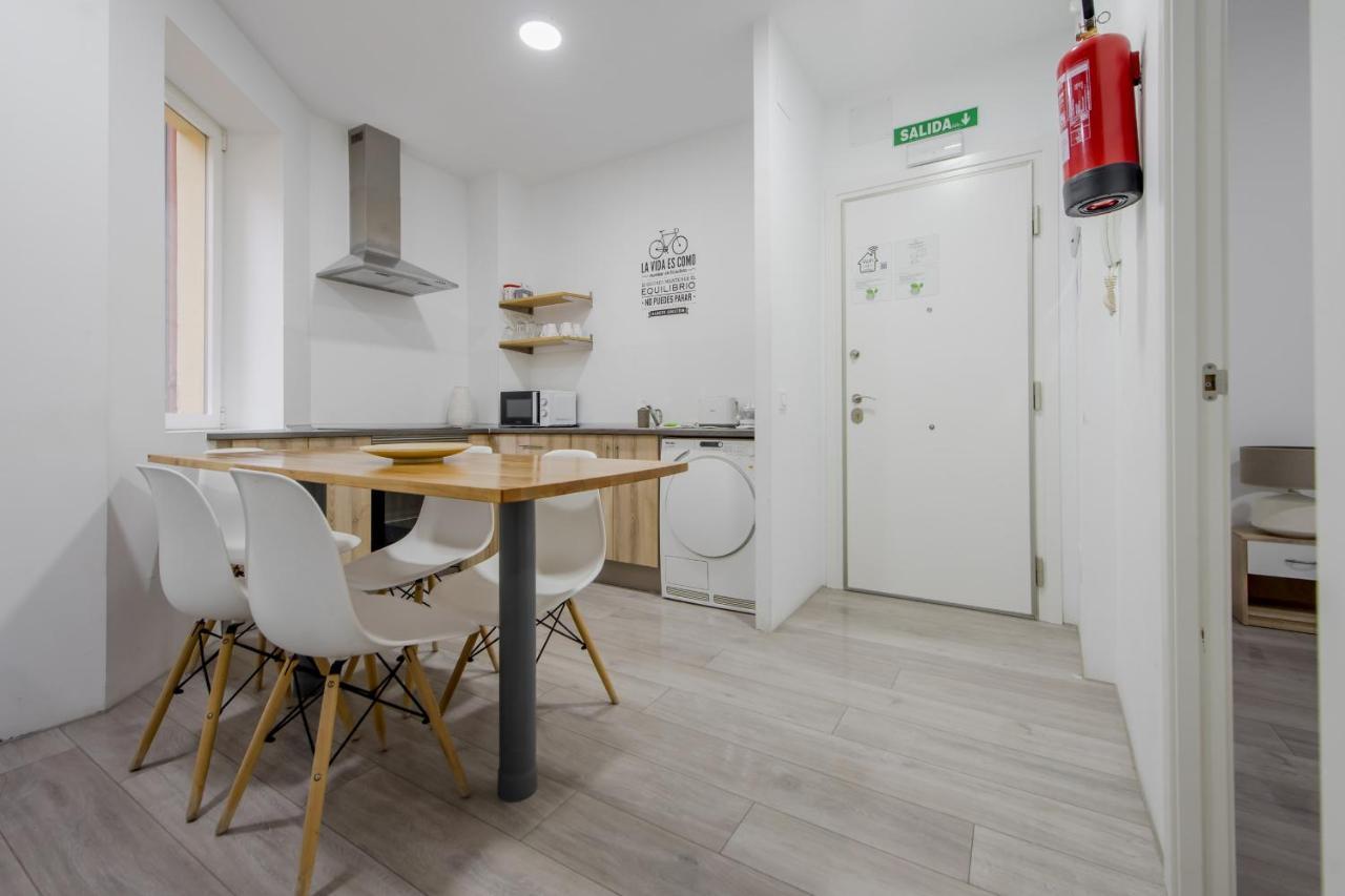 Cozy Apartamento En La Latina, El Centro De Madrid Leilighet Eksteriør bilde